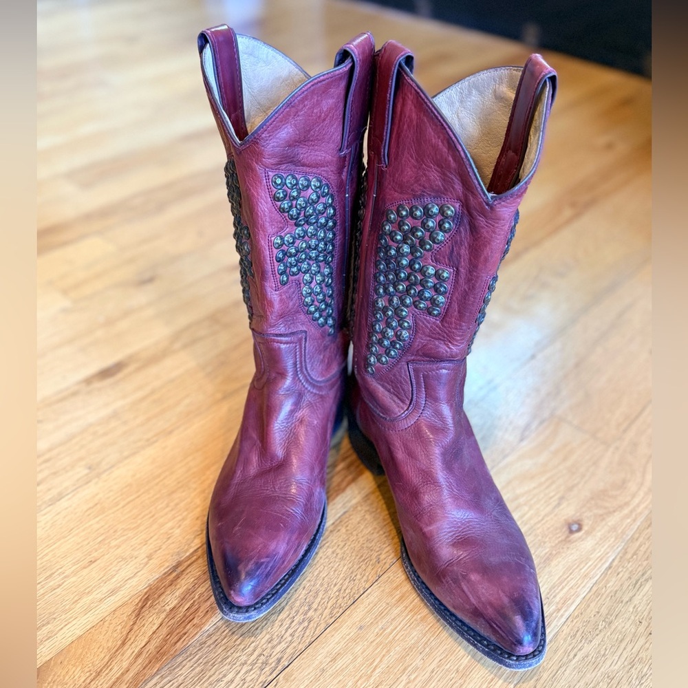 Vintage Frye Red Billy Hammered Stud Western Heeled Boots with Pointed Toes